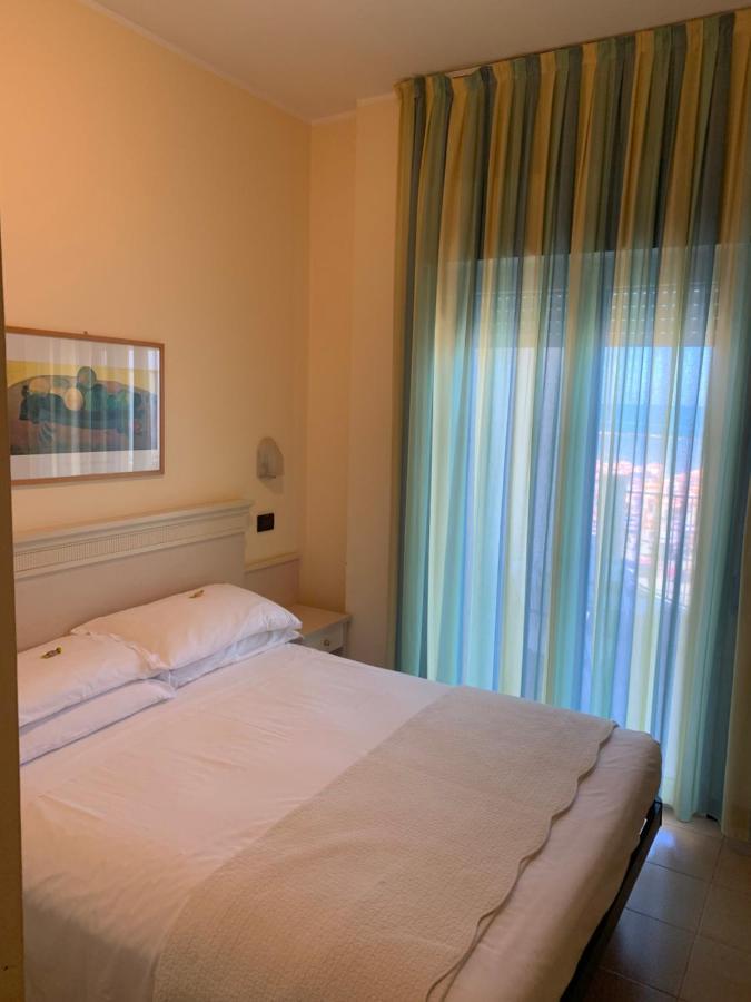 Hotel Zeus Rimini Camera foto
