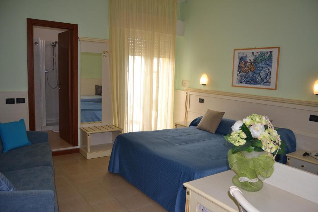 Hotel Zeus Rimini Esterno foto