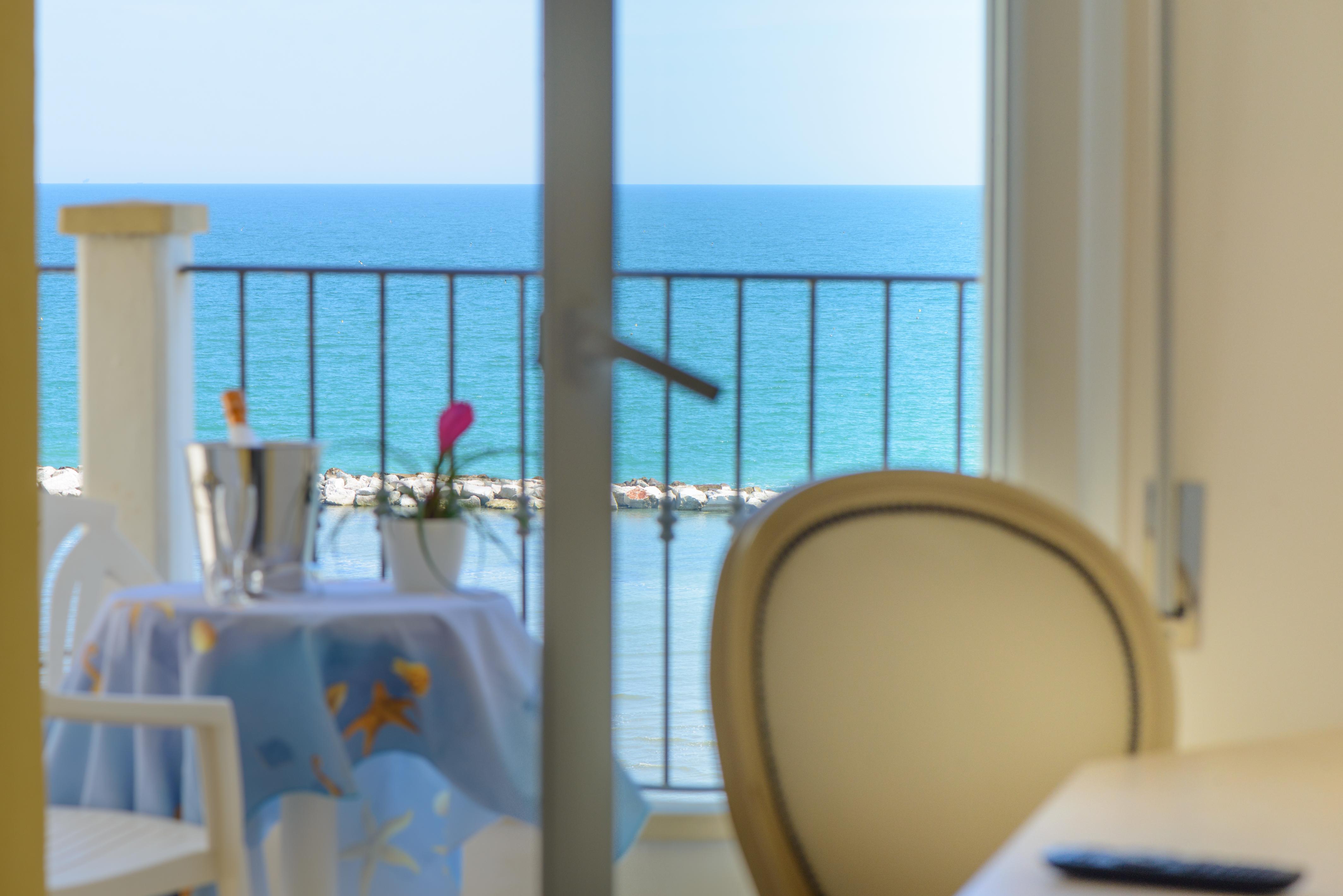 Hotel Zeus Rimini Esterno foto