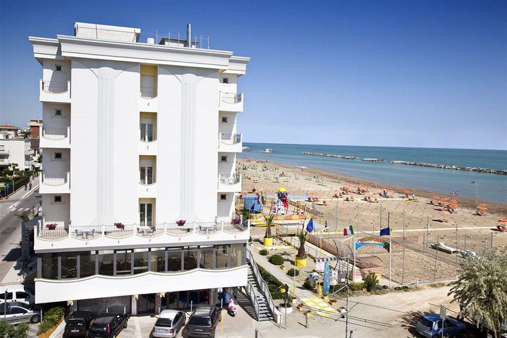 Hotel Zeus Rimini Esterno foto