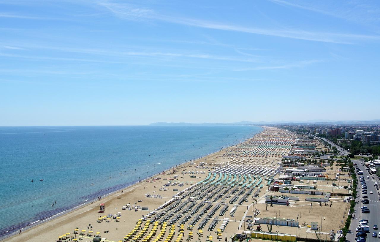 Hotel Zeus Rimini Esterno foto