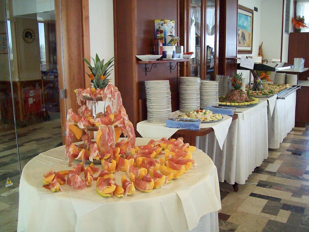 Hotel Zeus Rimini Esterno foto