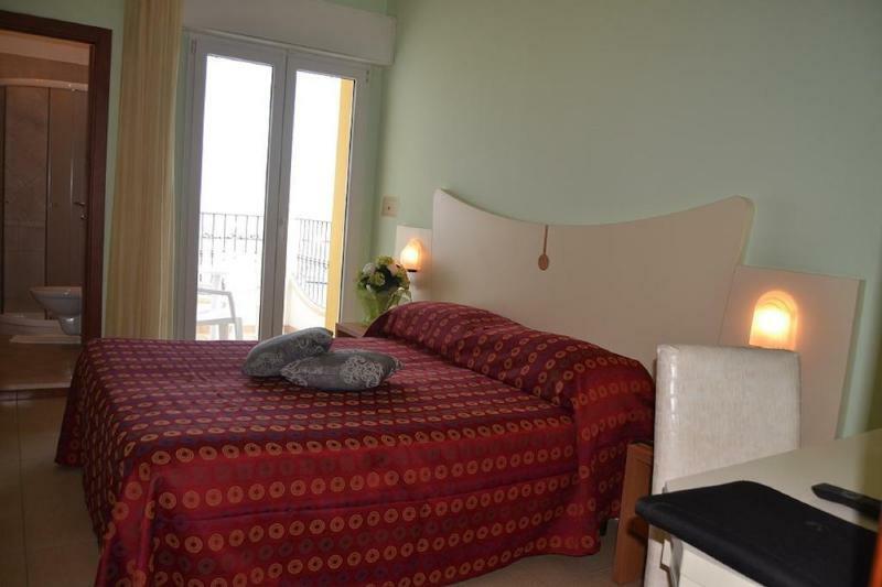 Hotel Zeus Rimini Esterno foto
