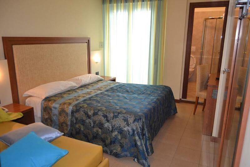 Hotel Zeus Rimini Esterno foto